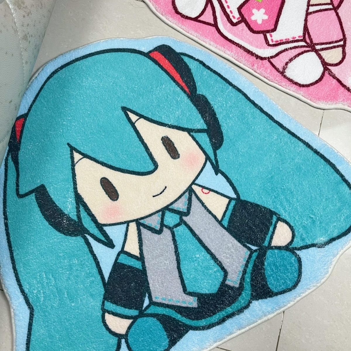 かわいい初音ミク ラグ アニメ キュートマット 浴室用滑り止 - Home Goods Bathroom Accessories のレビューと価格